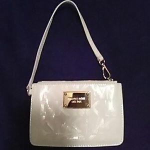 AUTHENTIC!!"👜 MICHEAL KORS WRISTLET
